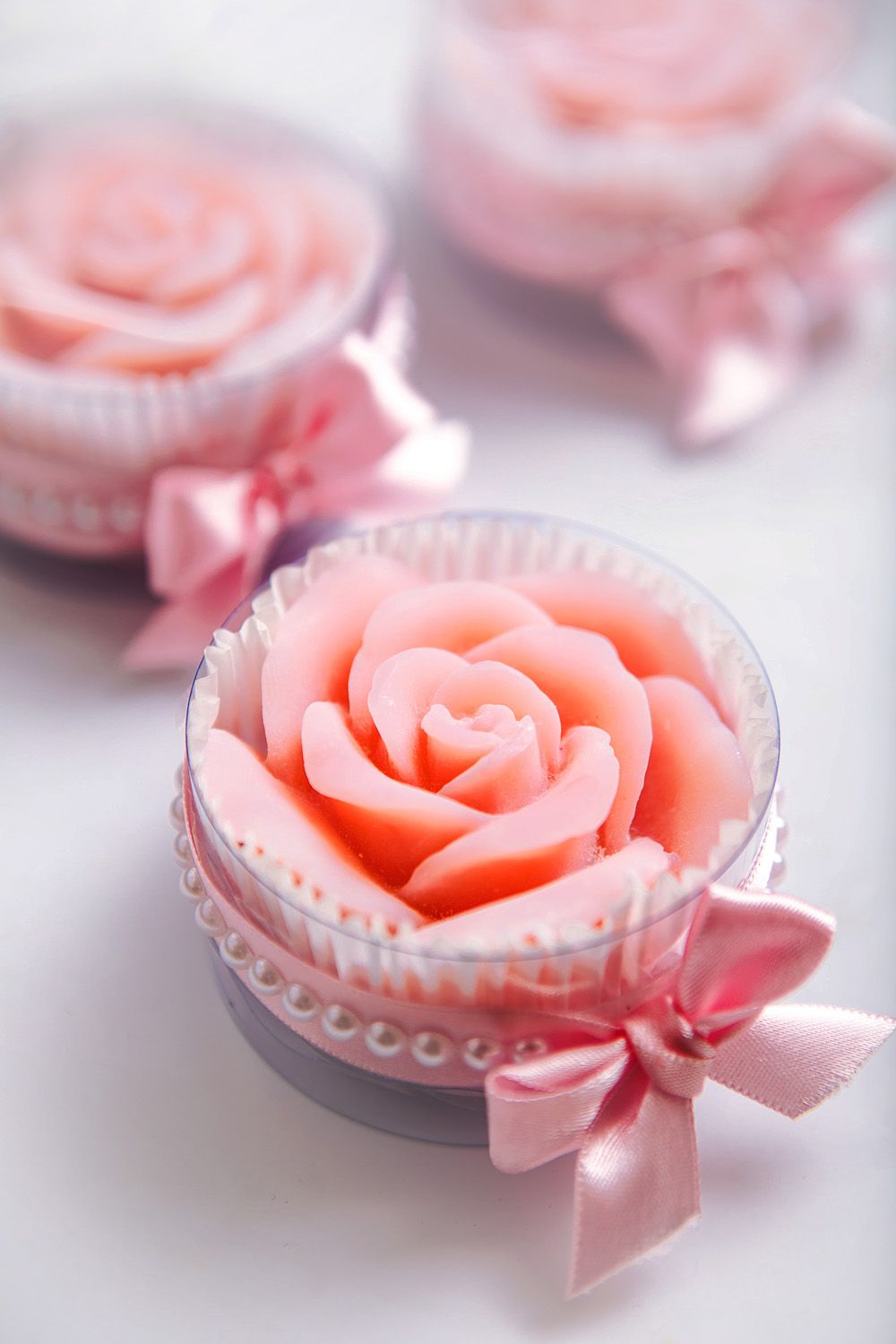 Sabonetes artesanais em formato de rosas estão super na moda.