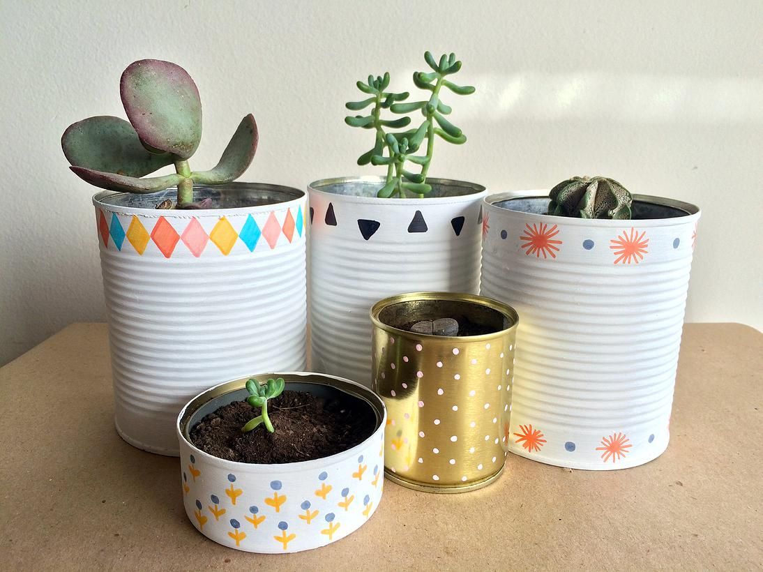 Vasos de latas recicladas
