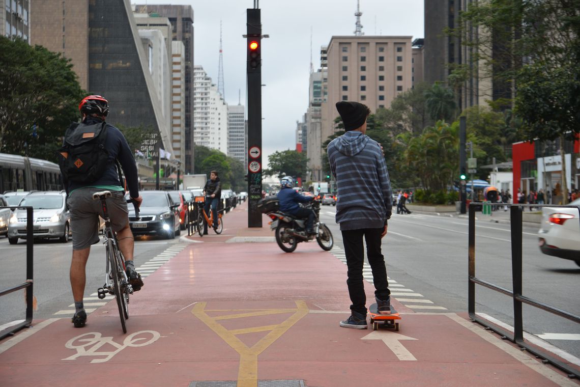 ciclovia na avenida paulista para facilitar a mobilidade urbana