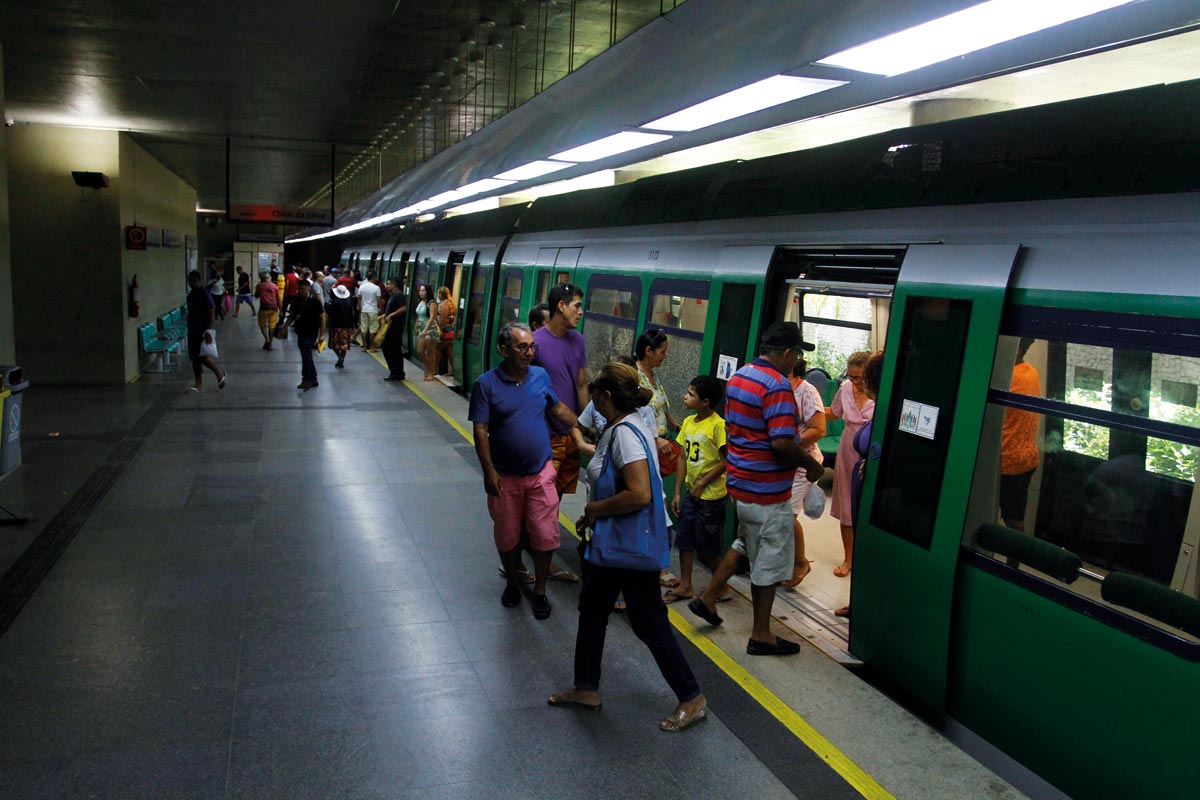 mobilidade urbana com linhas de metrô