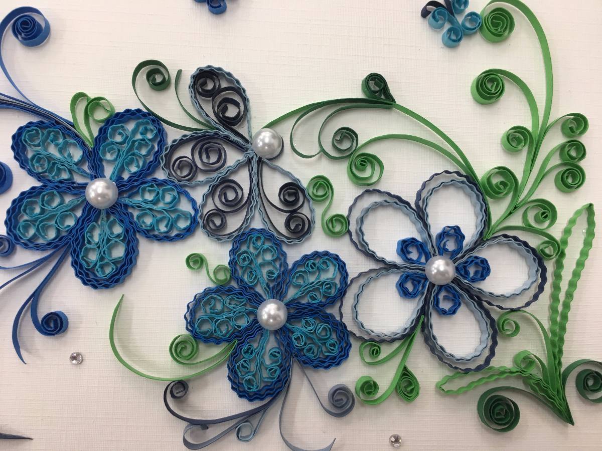 painel de flores de quilling