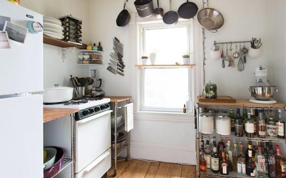 Cozinha sem armário: Como Organizar + 70 Inspirações  Estante na cozinha,  Decoração de casa, Idéias de decoração de cozinha